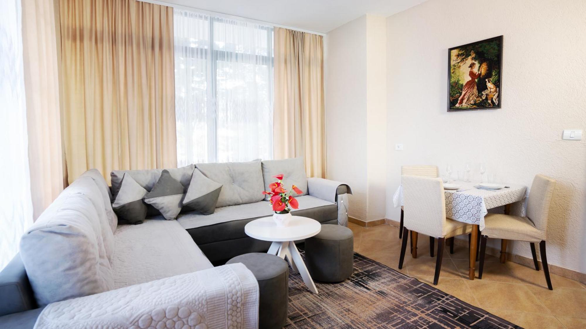Todo Apartements Дуррес Екстер'єр фото